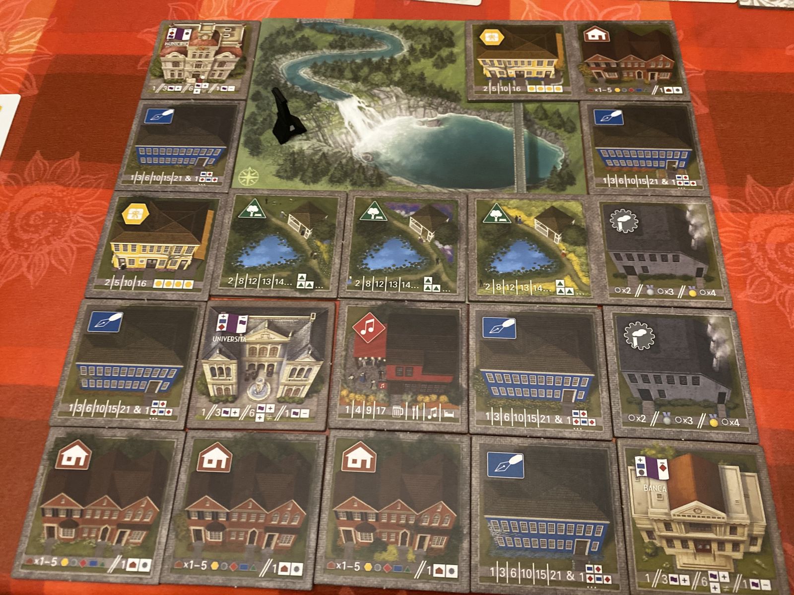 Between Two Cities, come gira